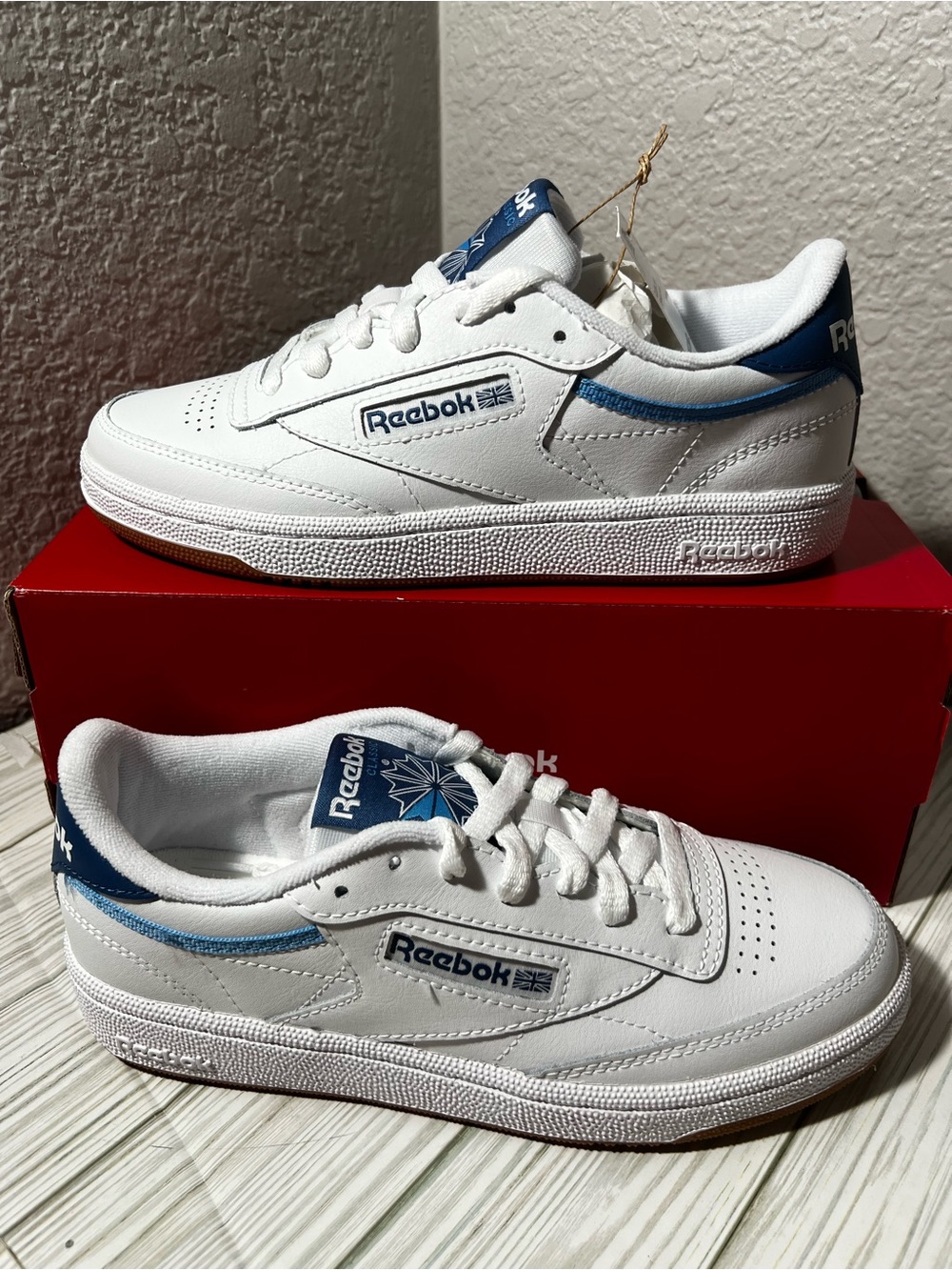 Reebok Club C 85 vintage Women's tennis shoes Sneakers low top White Blue Size 6